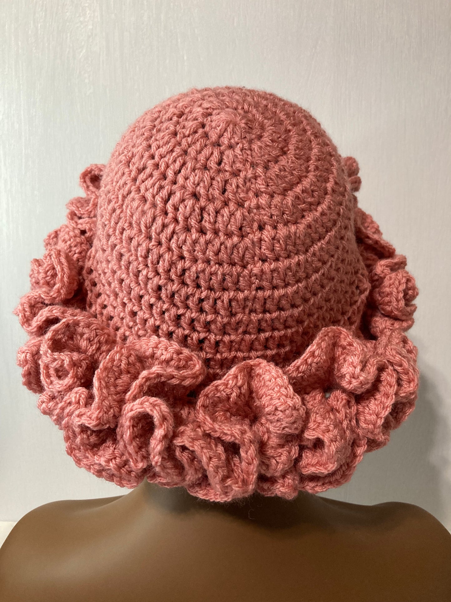 Ruffle Brim Crochet Hat - Cosmetic Pink