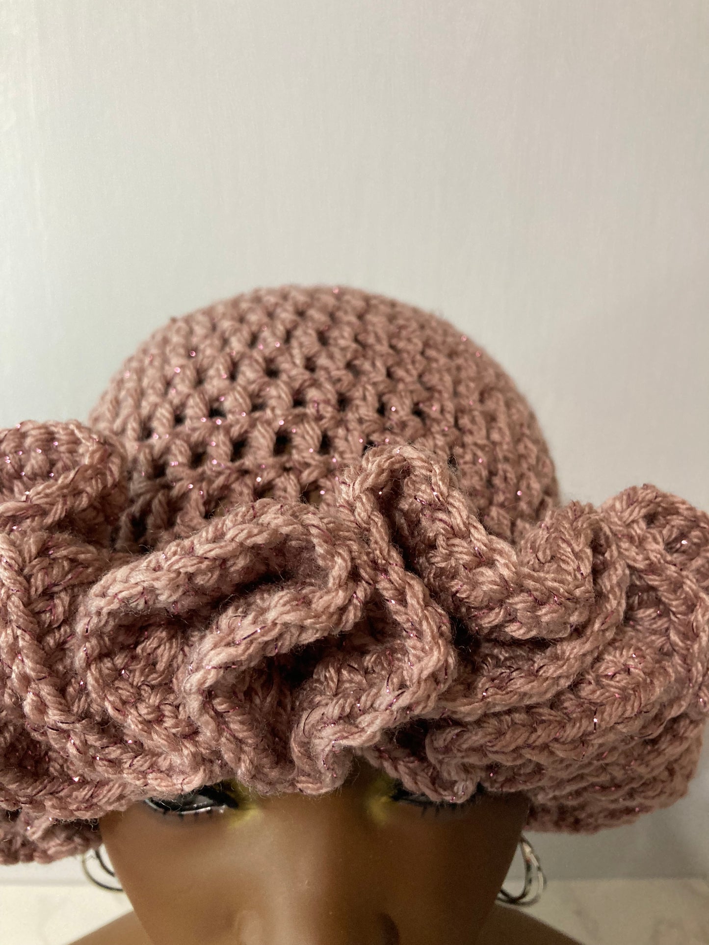 Ruffle Brim Crochet Hat - Rose Sparkle